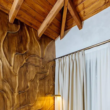 Arctic Boutique Hotel Korce