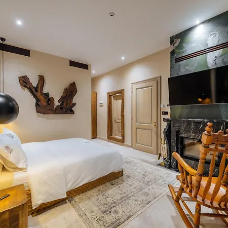 Arctic Boutique Hotel Korce