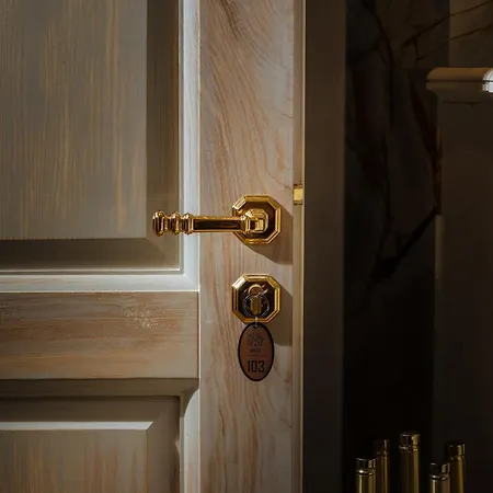 Arctic Boutique Korce