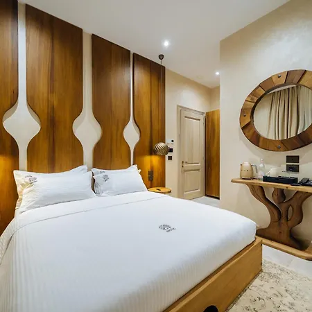 Arctic Boutique Korce