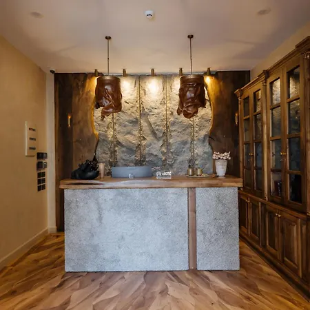 Arctic Boutique * Korce